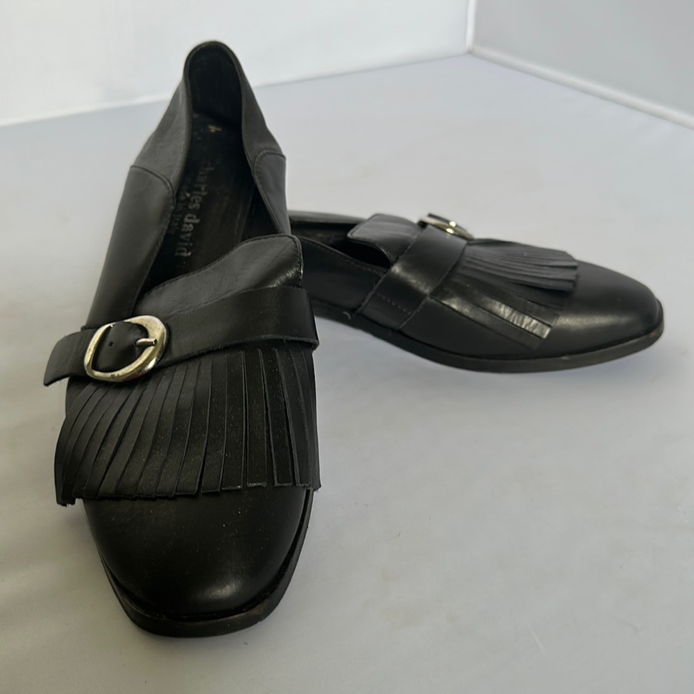 ITALY Charles David Black Dame Leather Fringed Flat Oxford Loafer Shoe 38.5 (t4)